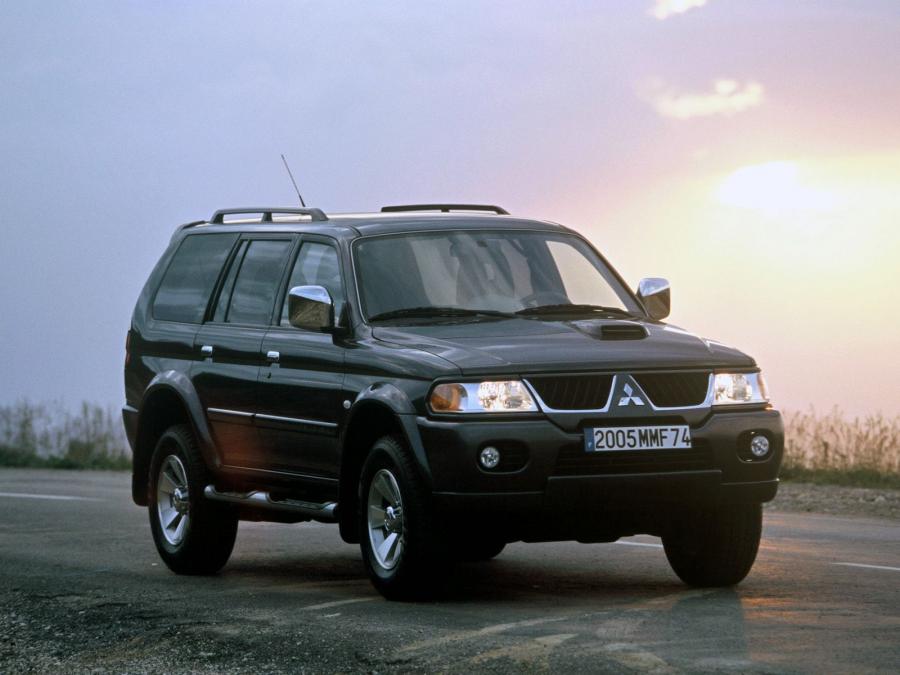  Mitsubishi Pajero Sport 2005 года  (фото 11 из 18)
